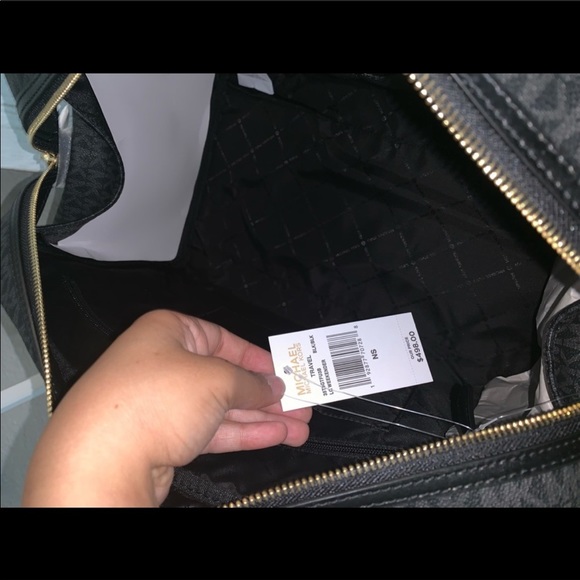 New Mk luggage 🖤 - Picture 3 of 7